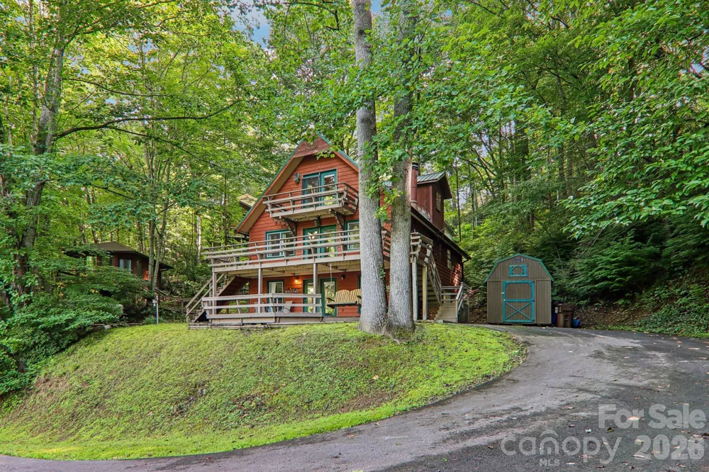 330 Riddle Cove Road Maggie Valley, NC 28751