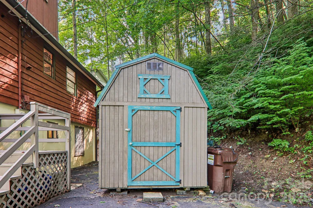 330 Riddle Cove Road Maggie Valley, NC 28751