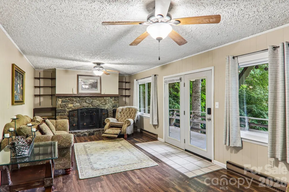 330 Riddle Cove Road Maggie Valley, NC 28751