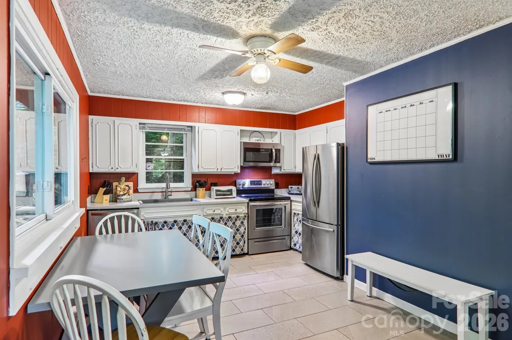 330 Riddle Cove Road Maggie Valley, NC 28751