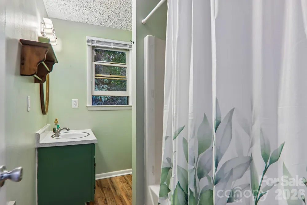 330 Riddle Cove Road Maggie Valley, NC 28751