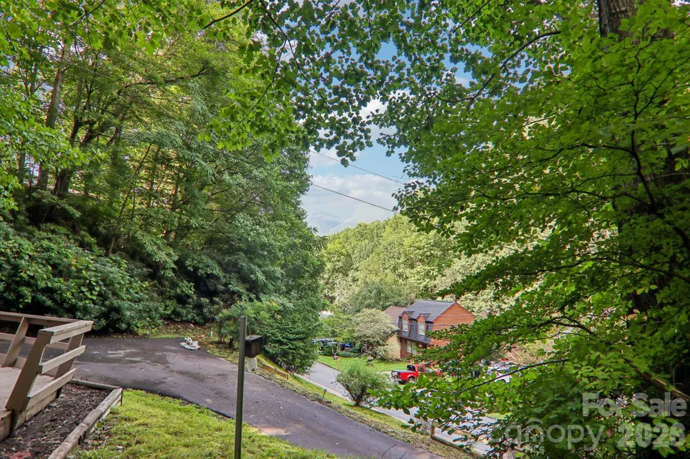 330 Riddle Cove Road Maggie Valley, NC 28751