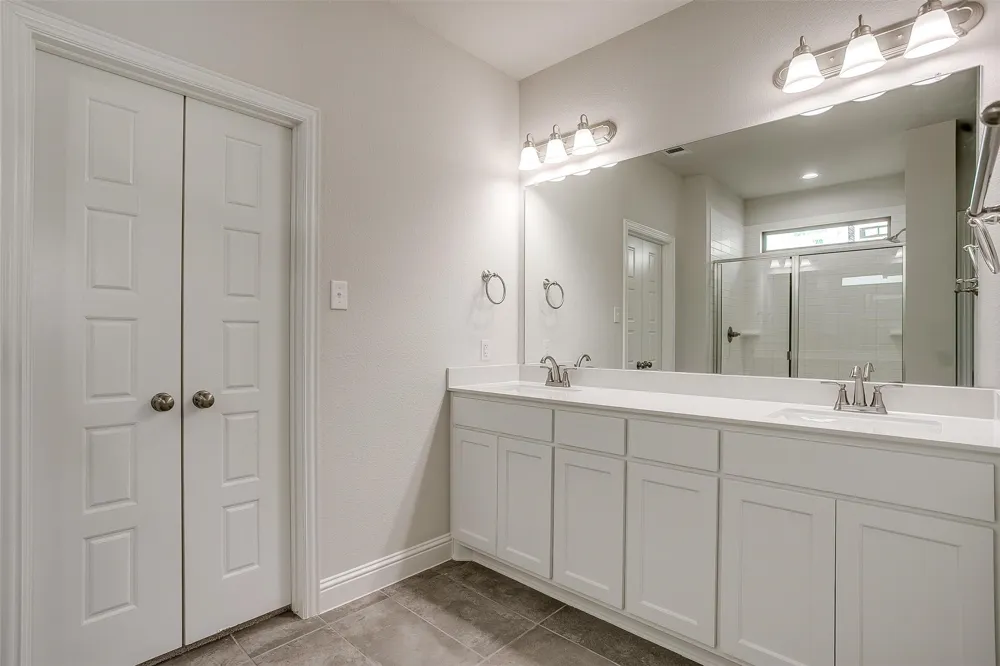 6916 Houndstooth Place Arlington, TX 76001