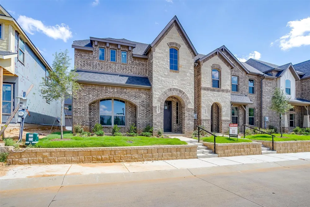 6916 Houndstooth Place Arlington, TX 76001