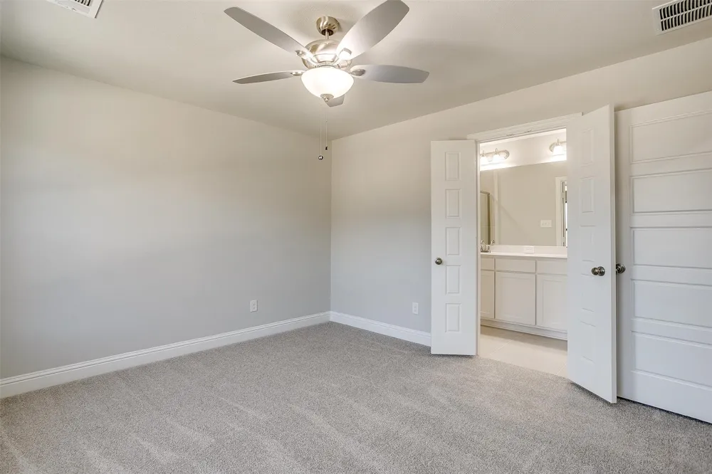 6916 Houndstooth Place Arlington, TX 76001