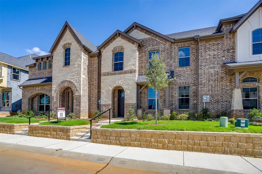 6916 Houndstooth Place Arlington, TX 76001