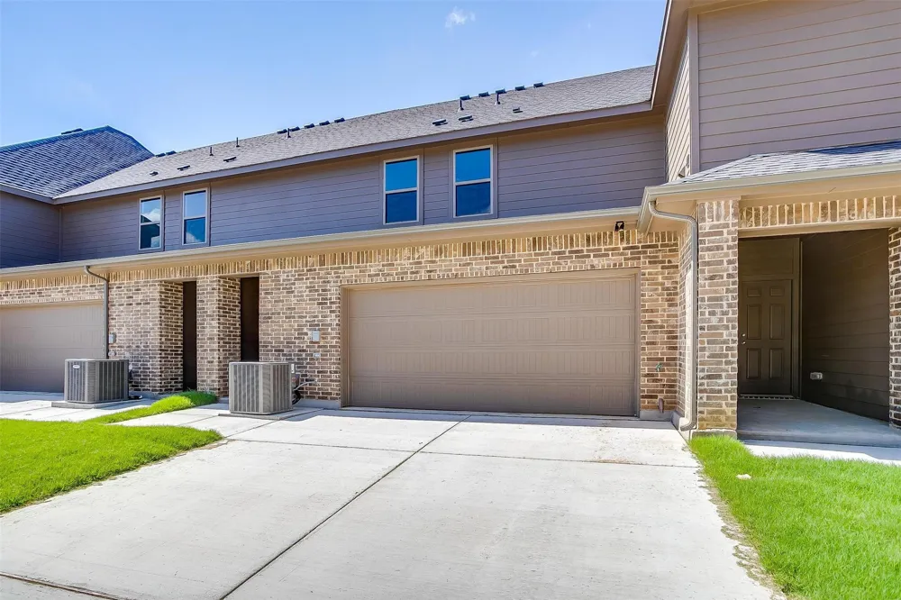 6916 Houndstooth Place Arlington, TX 76001