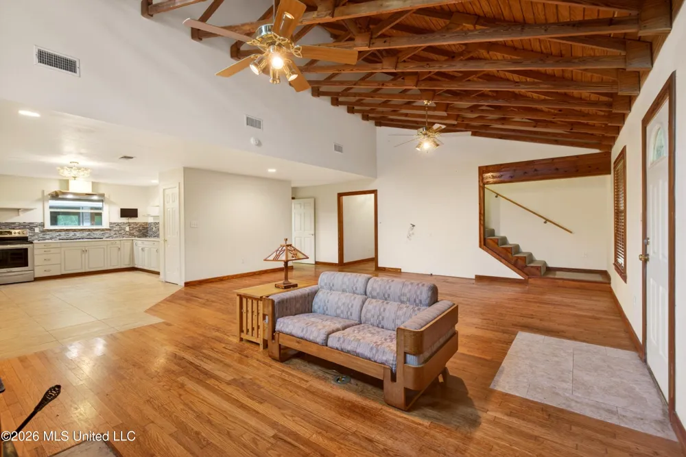 19119 E Highland Drive Saucier, MS 39574