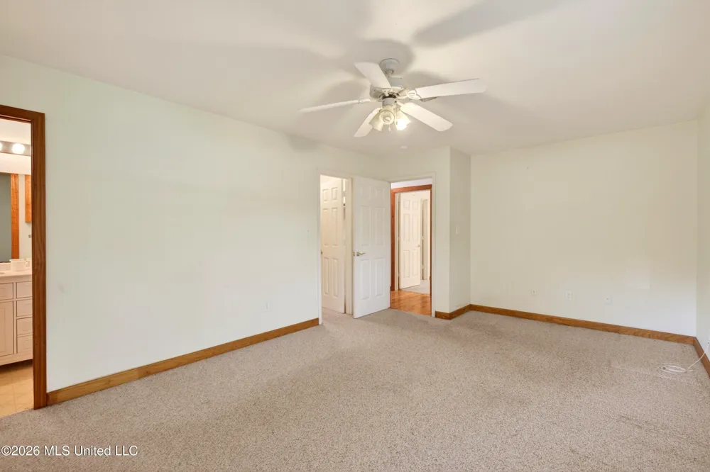 19119 E Highland Drive Saucier, MS 39574