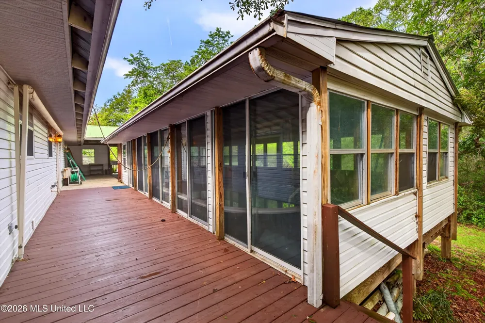 19119 E Highland Drive Saucier, MS 39574