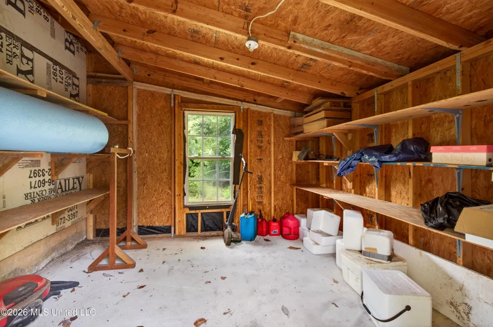 19119 E Highland Drive Saucier, MS 39574