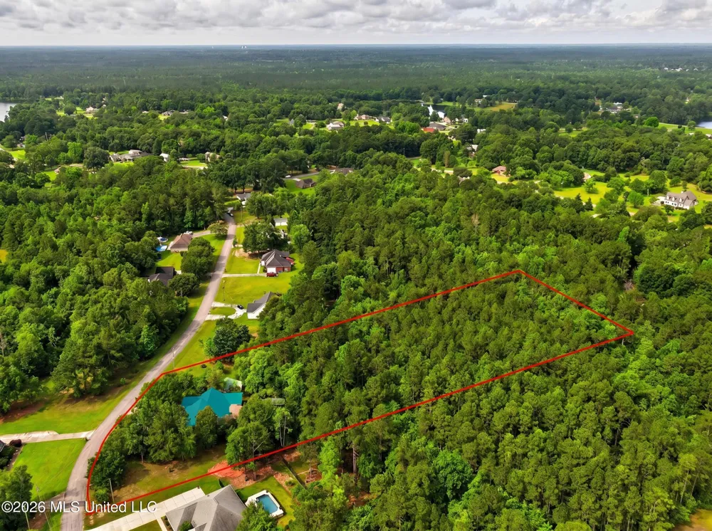 19119 E Highland Drive Saucier, MS 39574