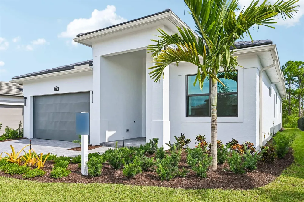 2157 SE Mosaic Boulevard Port St. Lucie, FL 34984