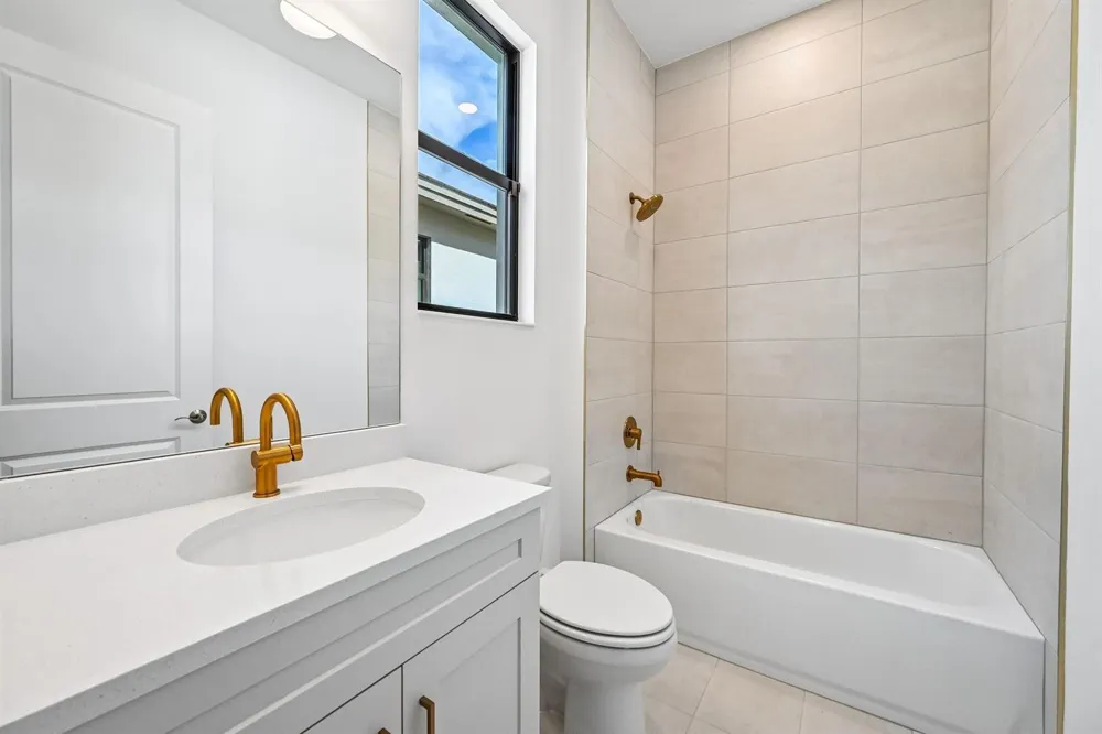 2157 SE Mosaic Boulevard Port St. Lucie, FL 34984