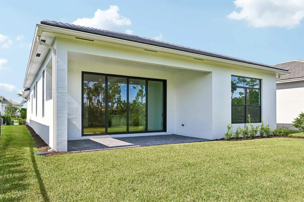 2157 SE Mosaic Boulevard Port St. Lucie, FL 34984
