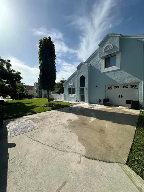 8 Elton Place