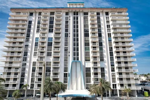 1500 S Ocean Dr #7J