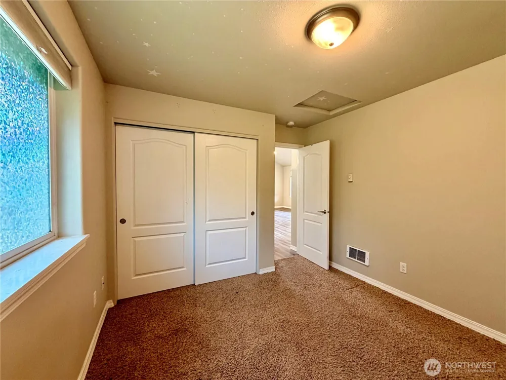 224 S Oar Loop SW Ocean Shores, WA 98569