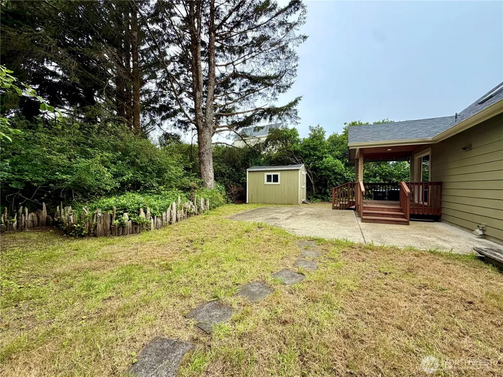 224 S Oar Loop SW Ocean Shores, WA 98569