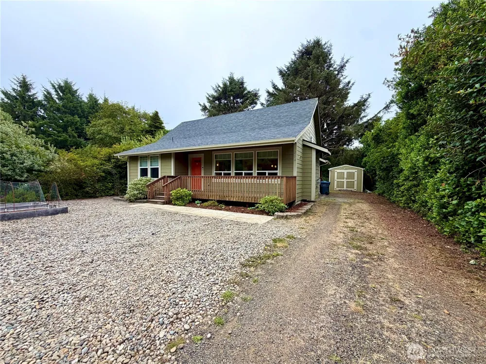 224 S Oar Loop SW Ocean Shores, WA 98569