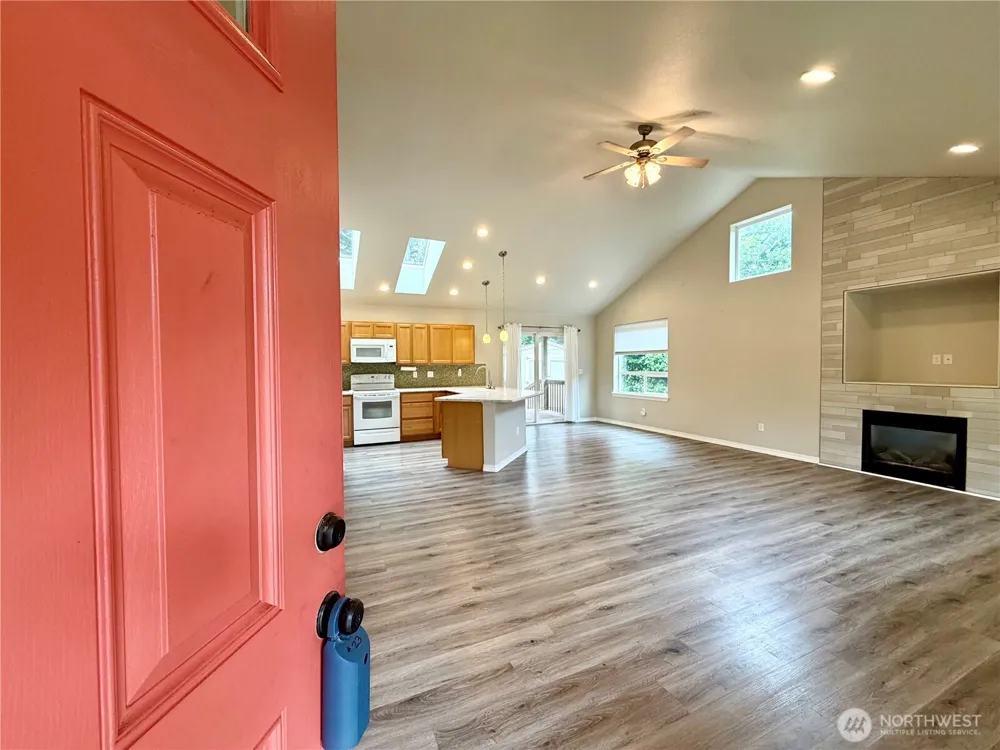 224 S Oar Loop SW Ocean Shores, WA 98569