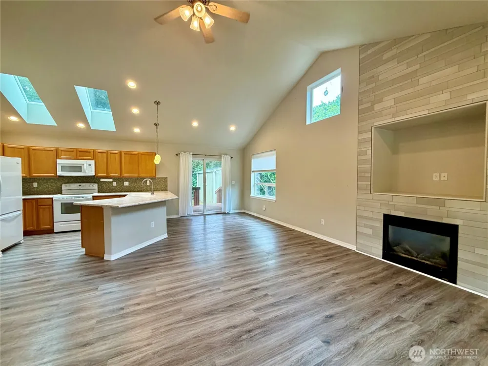 224 S Oar Loop SW Ocean Shores, WA 98569