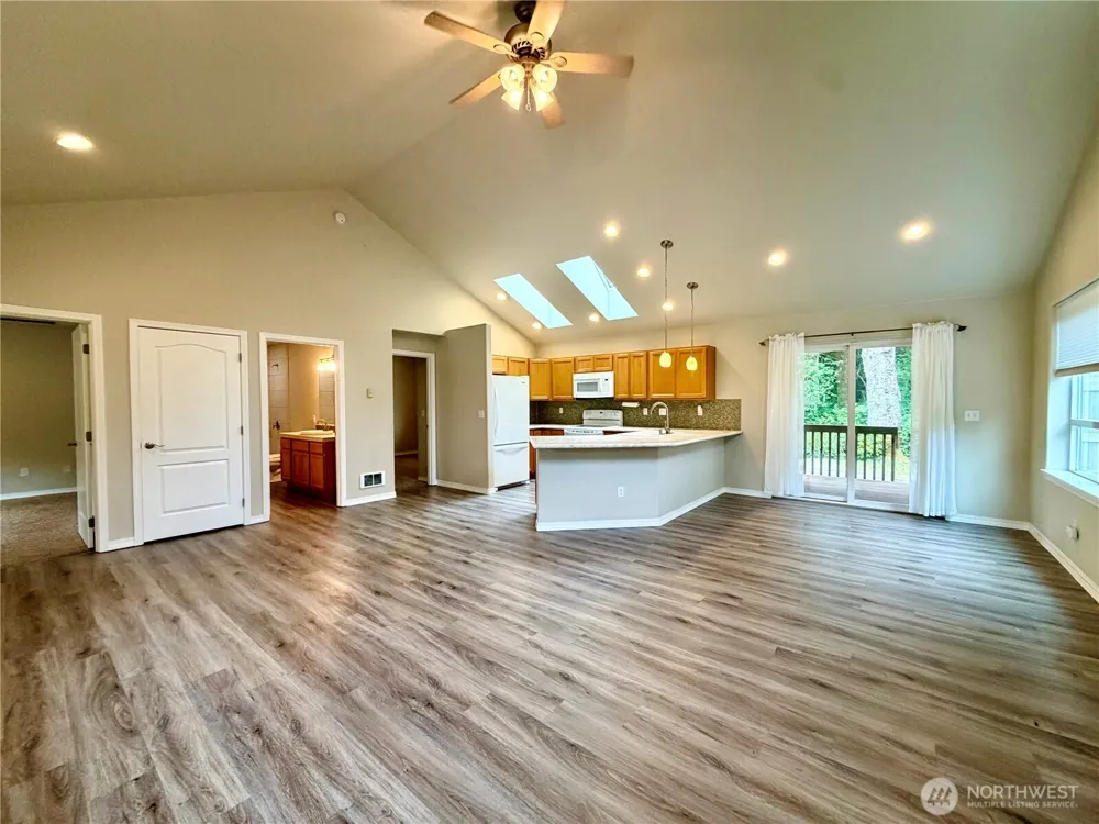 224 S Oar Loop SW Ocean Shores, WA 98569