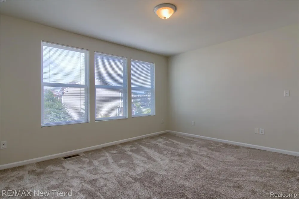 27976 Hopkins Drive Novi City, MI 48377