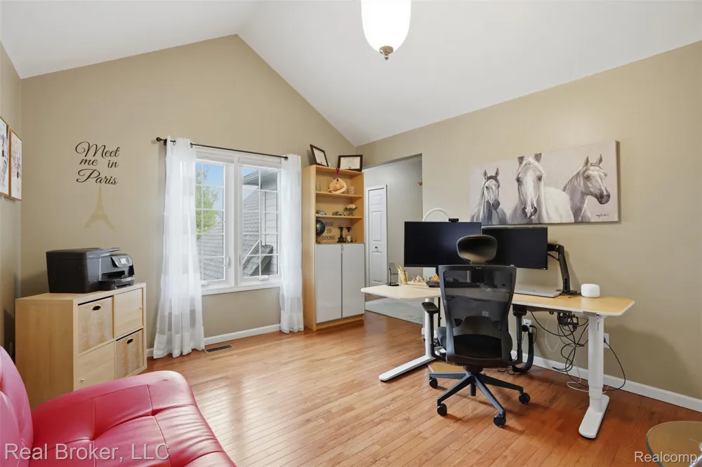 29126 Eastman Trail Novi City, MI 48377