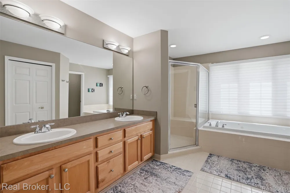 29126 Eastman Trail Novi City, MI 48377