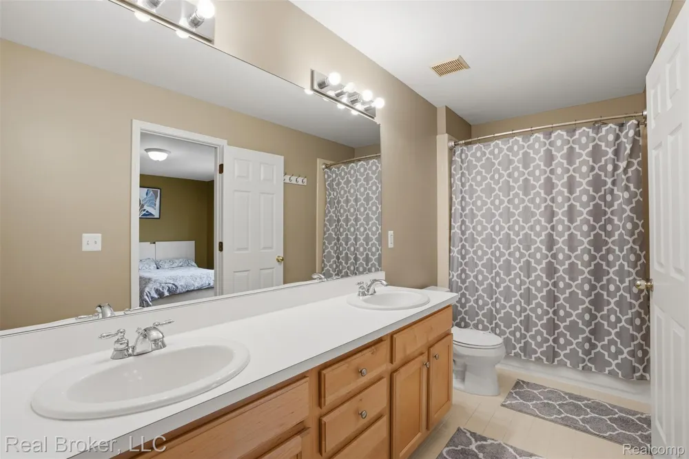 29126 Eastman Trail Novi City, MI 48377