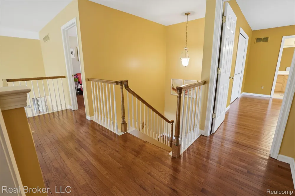 29126 Eastman Trail Novi City, MI 48377