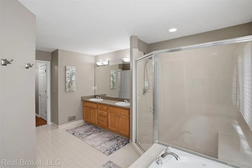 29126 Eastman Trail Novi City, MI 48377