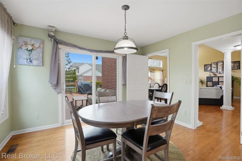 29126 Eastman Trail Novi City, MI 48377