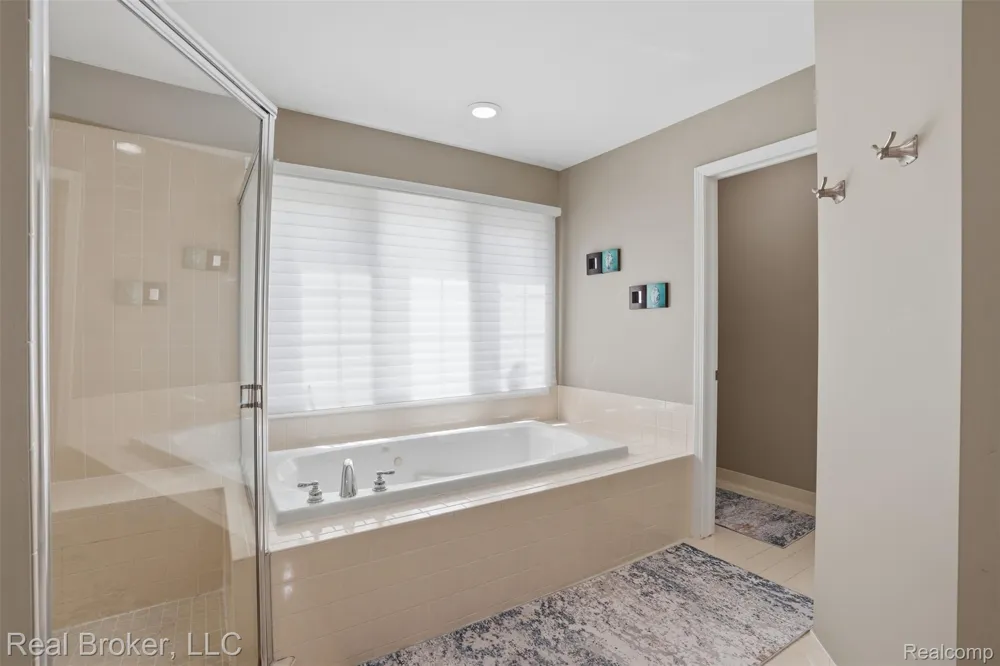 29126 Eastman Trail Novi City, MI 48377