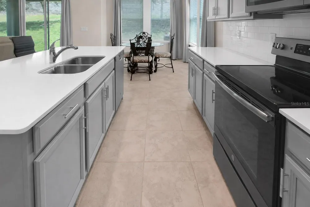 987 WAX MYRTLE AVENUE Minneola, FL 34715