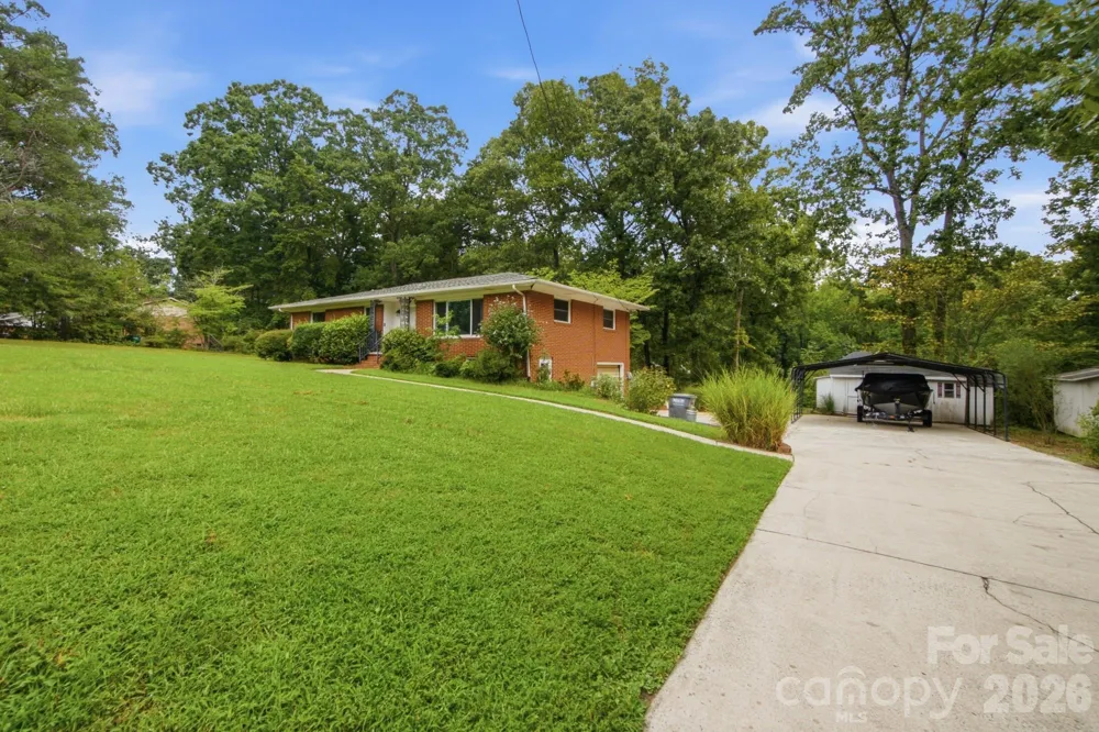 406 Town Street Landis, NC 28088