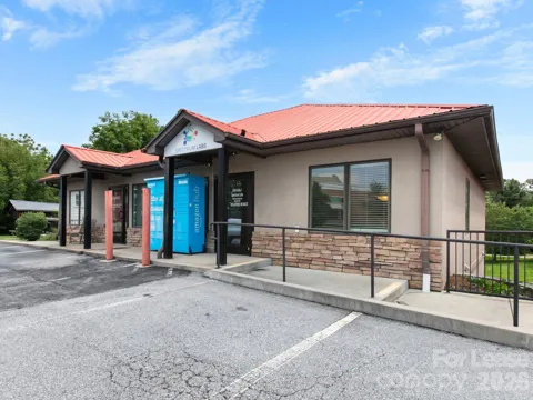 2690 Hendersonville Road #1