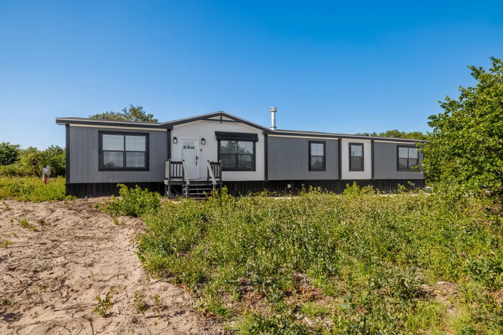 2240 Live Oak Trail Clyde, TX 79510