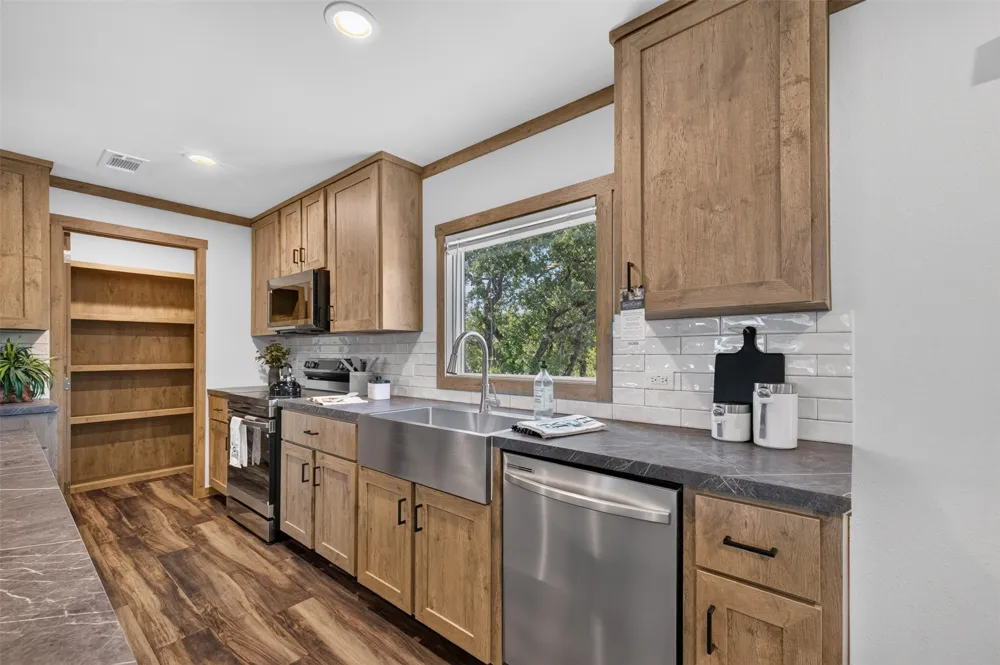 2240 Live Oak Trail Clyde, TX 79510