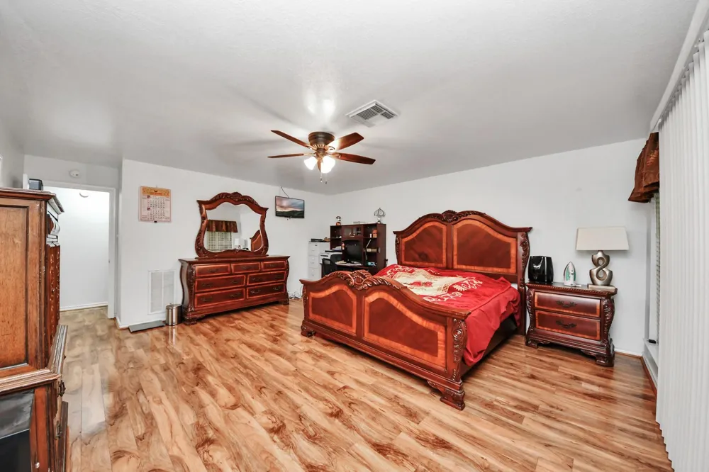 12746 Roy Road Pearland, TX 77581
