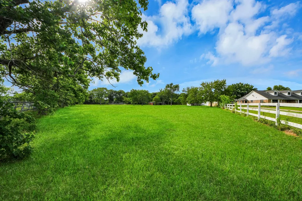12746 Roy Road Pearland, TX 77581