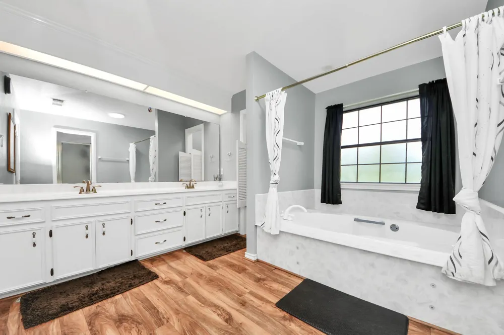 12746 Roy Road Pearland, TX 77581