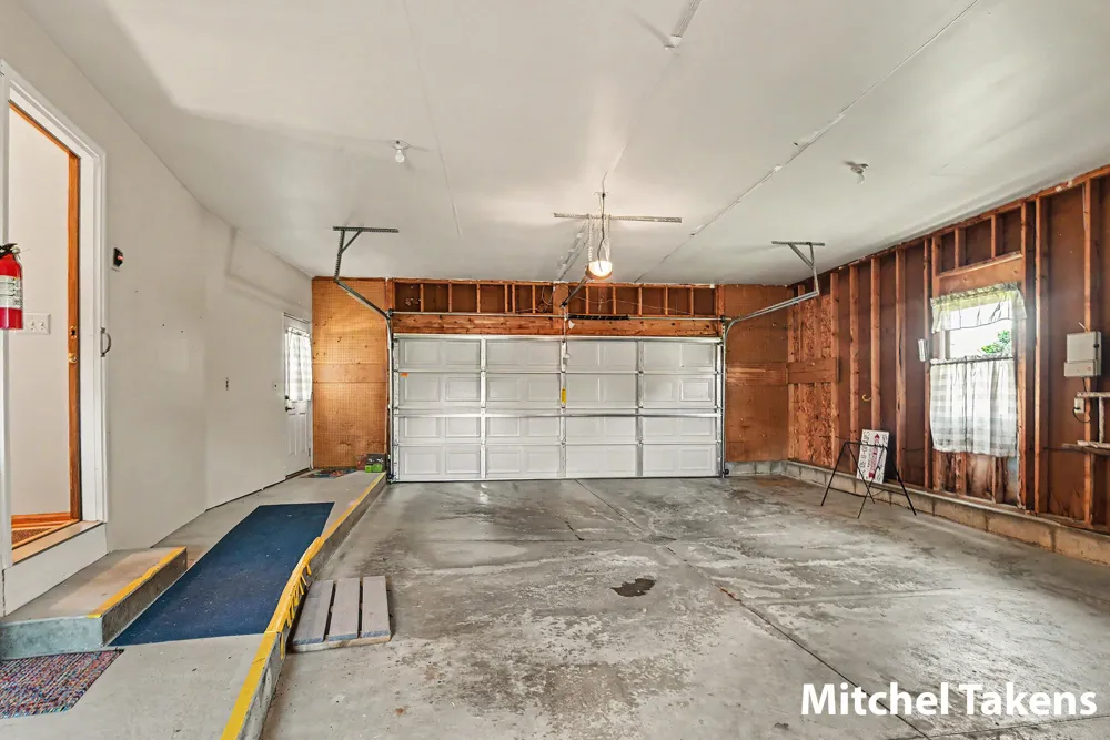 3011 Clearview Drive Hudsonville, MI 49426