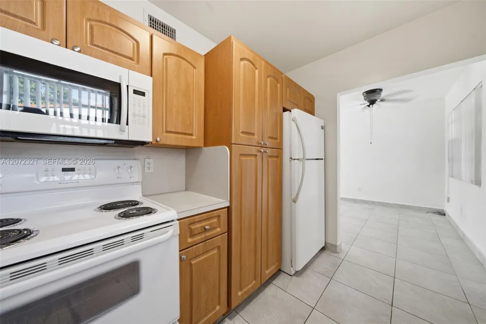 9300 NW 32nd Ct #9300 Miami, FL 33147