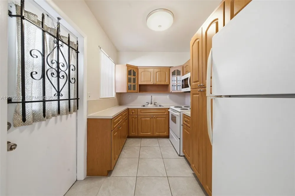 9300 NW 32nd Ct #9300 Miami, FL 33147