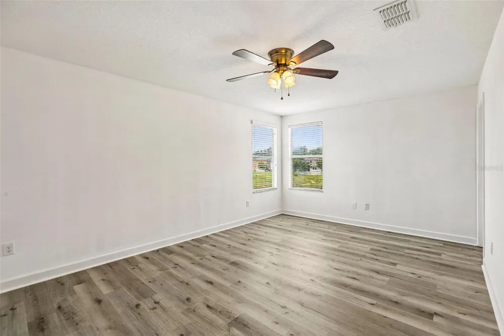 19417 PADDOCK VIEW DRIVE Tampa, FL 33647