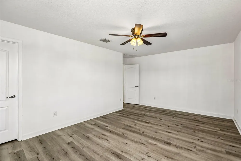 19417 PADDOCK VIEW DRIVE Tampa, FL 33647