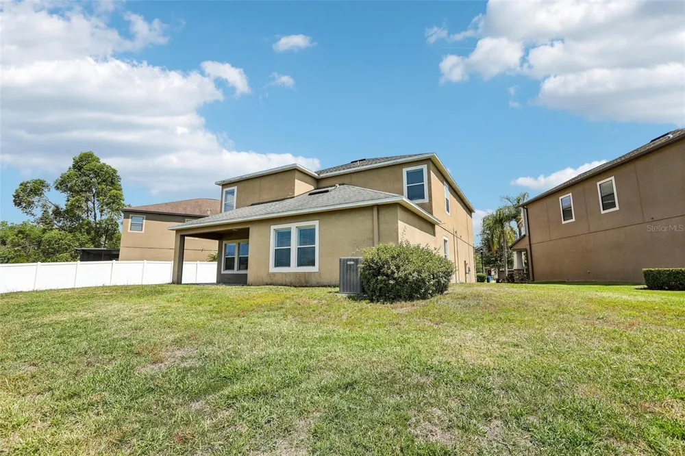 19417 PADDOCK VIEW DRIVE Tampa, FL 33647