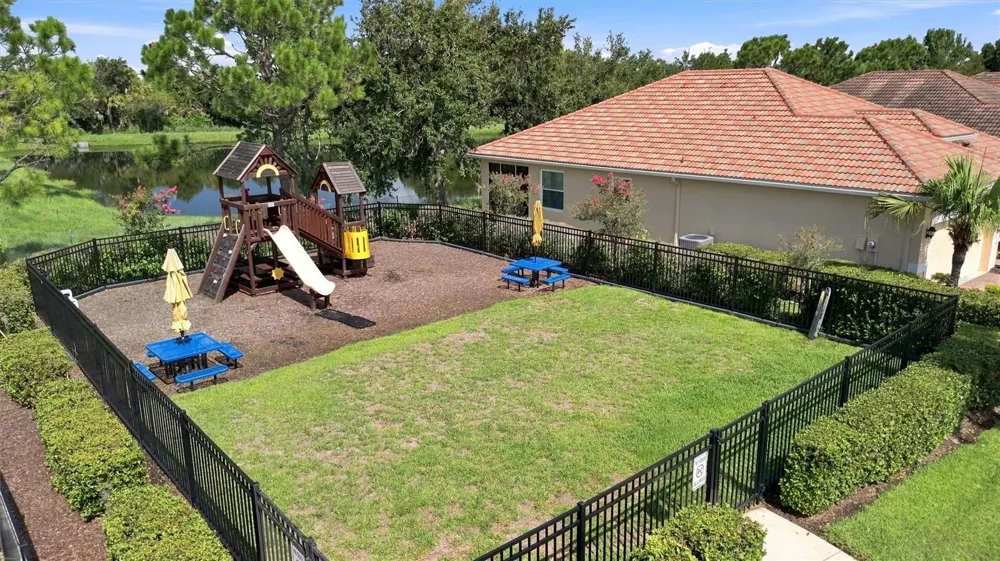 7707 33RD STREET E Sarasota, FL 34243